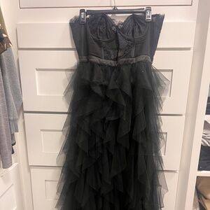 Black gown dress for live and lemons